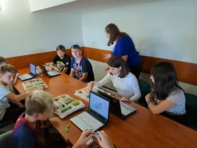 18 2zajecia z konstruowania i programowania robotow