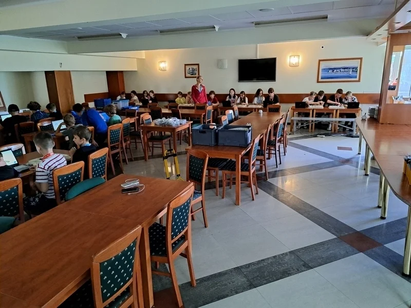 1 2zajecia z konstruowania i programowania robotow.